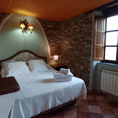 Hotel Y Apartamentos Penarronda Playa Castropol Exteriör bild