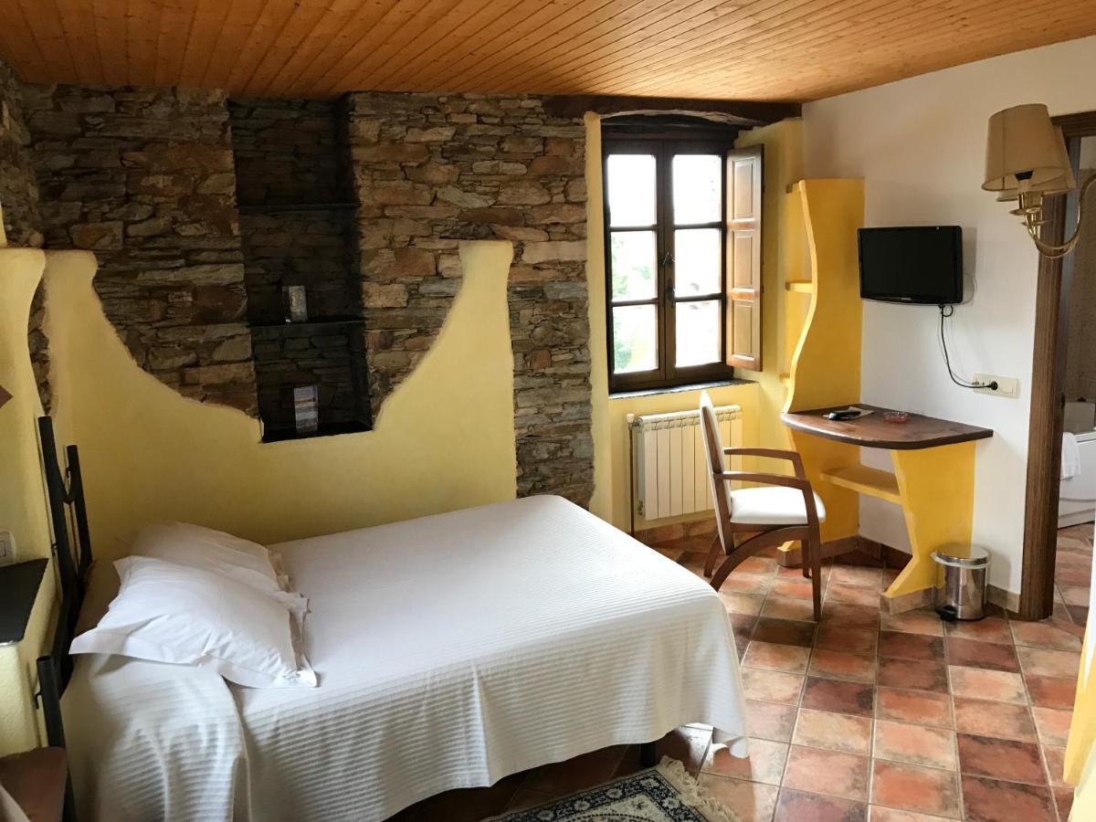 Hotel Y Apartamentos Penarronda Playa Castropol Exteriör bild