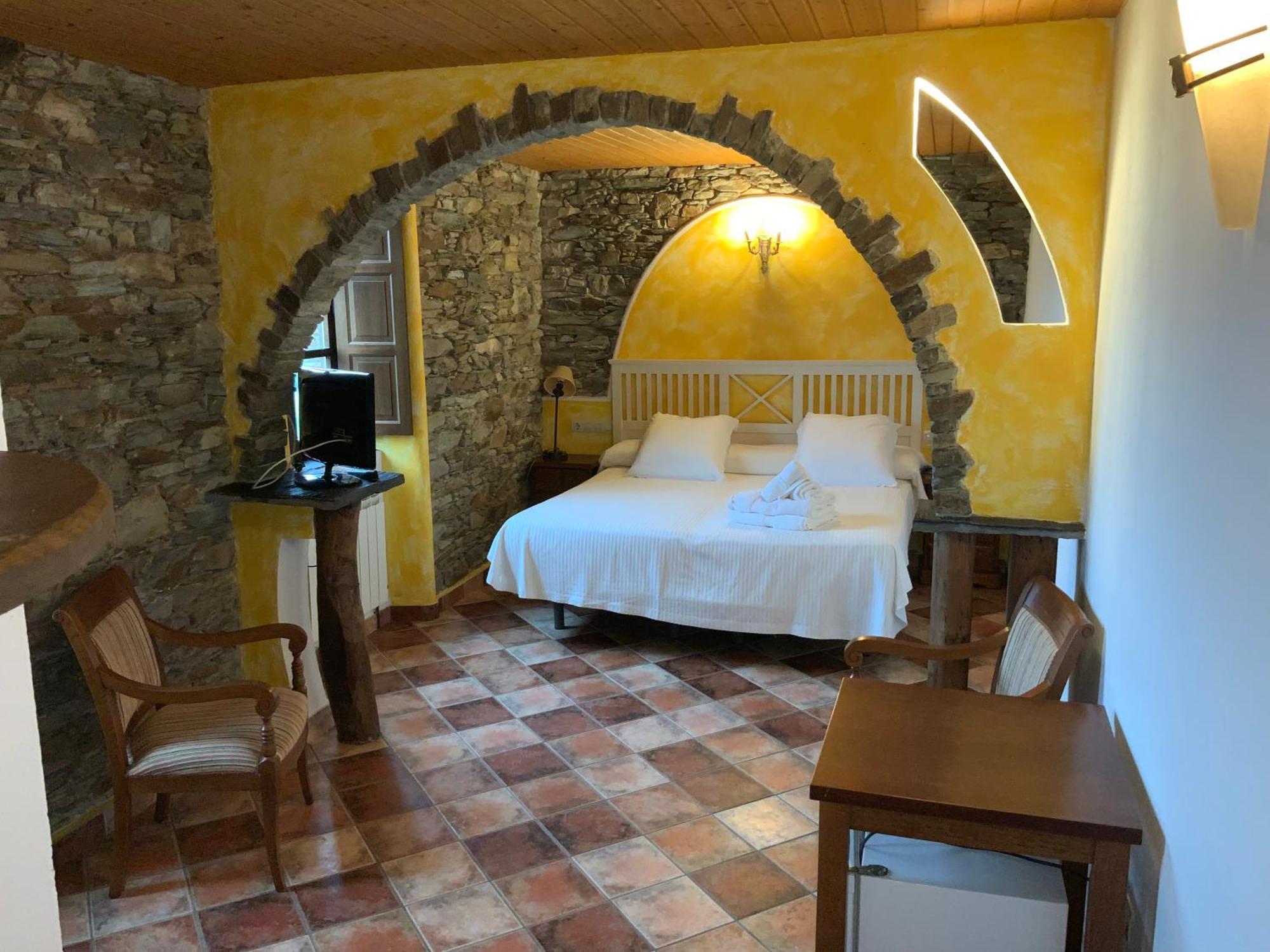 Hotel Y Apartamentos Penarronda Playa Castropol Exteriör bild